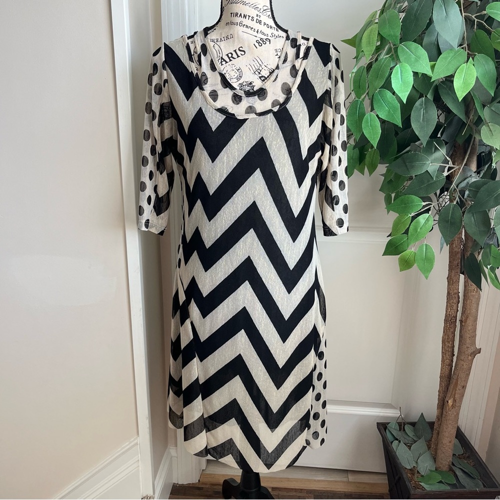 Mechant Cold Shoulder Chevron Polka Dot Knee Length Dress Black White Sz L